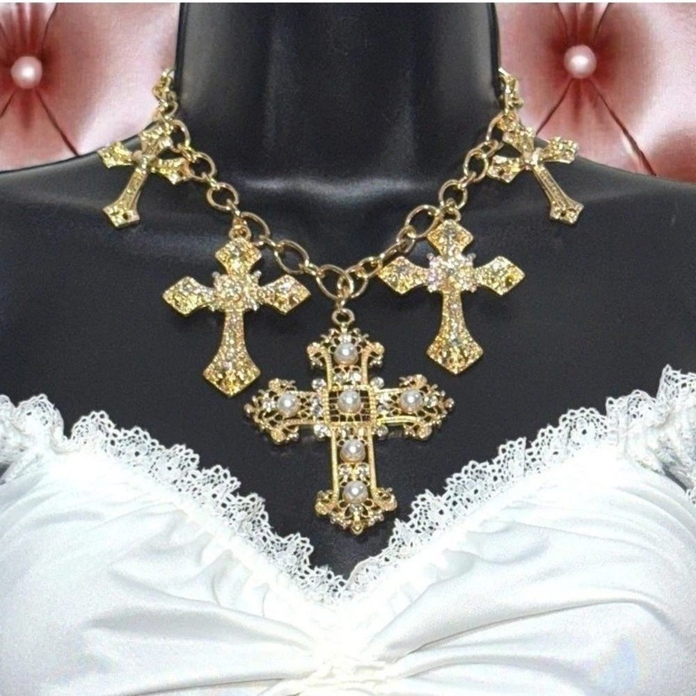 New Gothic Gold Rhinestone Cross Charm Chunky Chain Necklace